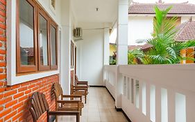 RedDoorz Syariah near Gor Ken Arok